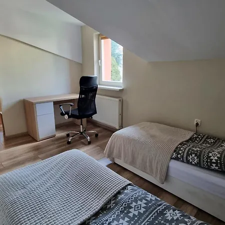 Dwupokojowy Z Ogrodem Πόζναν