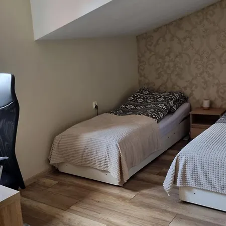 Dwupokojowy Z Ogrodem Διαμέρισμα Πόζναν