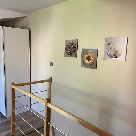 Dwupokojowy Z Ogrodem Πόζναν